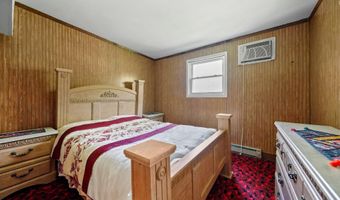 1 PAGE Ave, Barrington, NJ 08007