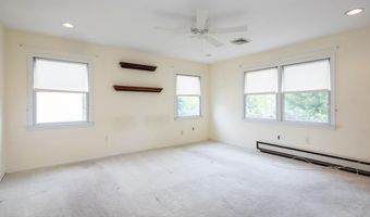153 12th St, Belford, NJ 07718