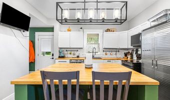 1016 N 10th St, Atchison, KS 66002
