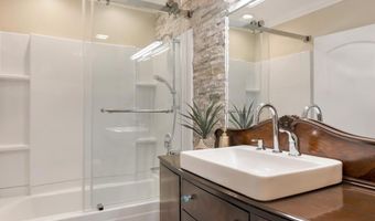 3181 Goldenspur Dr, Camarillo, CA 93010