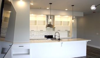 2302 SW I St 204, Bentonville, AR 72712