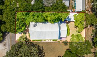 15 8th St, Apalachicola, FL 32320