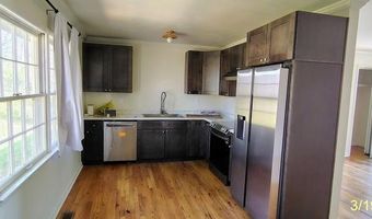 204 Riggs St, Athens, TN 37303