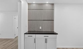 8664 Louise Ave, Allen Park, MI 48101