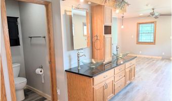202 North Ln, Albert Lea, MN 56007
