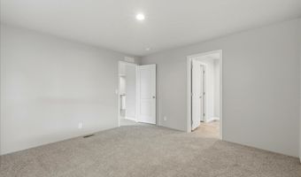 20815 WALNUT St, Aurora, OR 97002