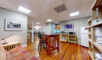 49 Broadway St 201, Asheville, NC 28801