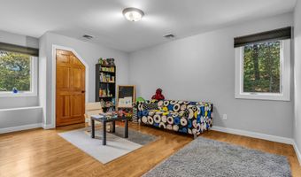 155 Stony Creek Rd, Branford, CT 06405