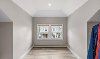 70 Tucker Ave, Cranston, RI 02905