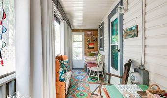 149 Kenyon Rd, Algonac, MI 48001