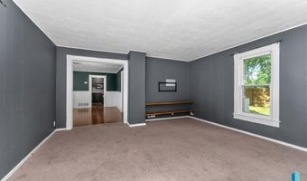 411 W Cedar St, Beresford, SD 57004