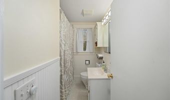 1737 Wampanoag Trl, Barrington, RI 02806