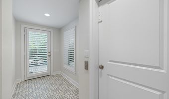 50 BEACH COTTAGE Ln, Atlantic Beach, FL 32233