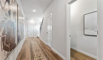 3891 McCormick Village Dr, Bremerton, WA 98312