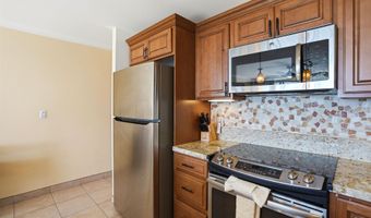 1310 ULUNIU Rd 202, Kihei, HI 96753