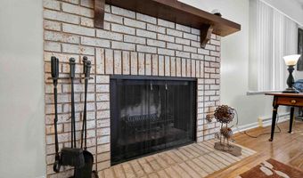 19 Sugar Maple Trl, Madison, WI 53717