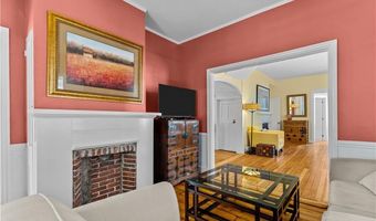 58 Second St, Newport, RI 02840