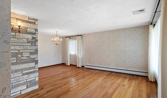 30 Dover Ave, East Providence, RI 02914