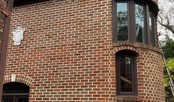 8904 GRANT St, Bethesda, MD 20817