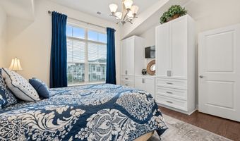 81 Brentwood Cir 81, Danbury, CT 06810