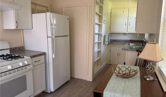 44 Crest St, Middletown, RI 02842