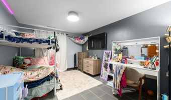 305 S Spring Pl, Brandon, SD 57005