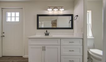 1426 S HALE Dr, Apache Junction, AZ 85120