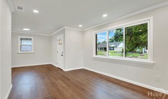 2205 Iowa St, Savannah, GA 31404