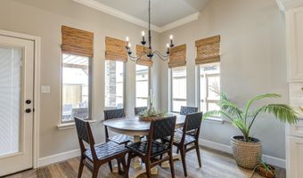 135 Calvin Dr, Wolfforth, TX 79382