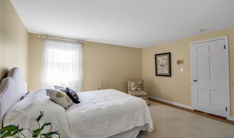 92 Dan Troy Dr, Amherst, NY 14221