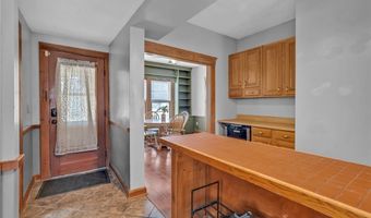 483 N Main St, Amherst, OH 44001