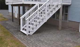 151 E Shore Rd, Narragansett, RI 02882