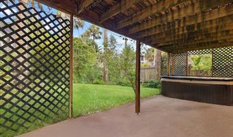 301 2ND St, Atlantic Beach, FL 32233