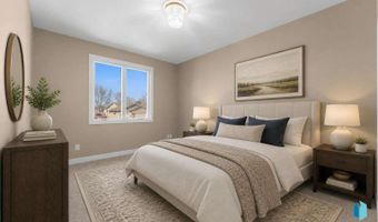 813 E Heatherwood Dr, Brandon, SD 57005