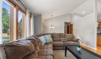 4 Cross Rd, Brookline, NH 03033
