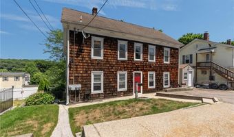 43 Pearl St, Lincoln, RI 02838