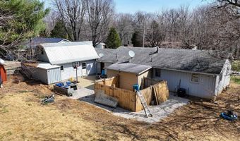 10 Walnut St, Birdseye, IN 47513