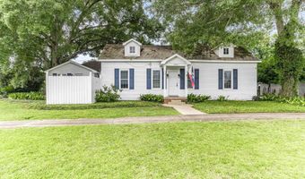 1712 Charity St, Abbeville, LA 70510