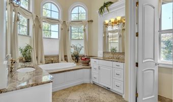 13424 EHLEN Rd, Aurora, OR 97002