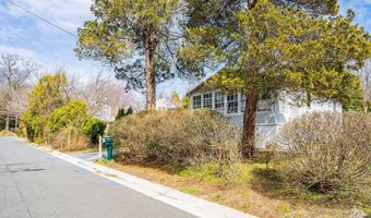 383 Navesink Ave, Atlantic Highlands, NJ 07716