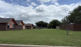 202 Redbud Dr, Anadarko, OK 73005
