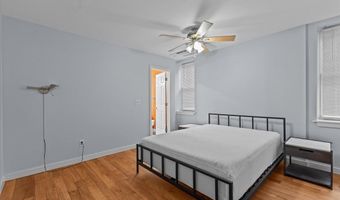 230 College St 8, Burlington, VT 05401