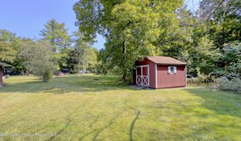 13 Birk St, Acra, NY 12405