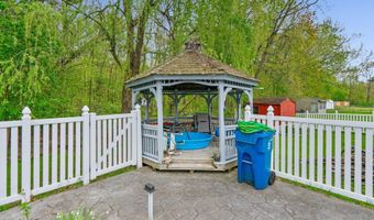 37 Wicken Sq, Albany, NY 12205