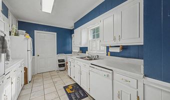 416 Forest Glen Dr, Albany, GA 31707