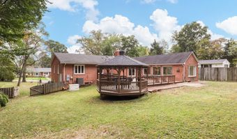 4100 DOWNING St, Annandale, VA 22003