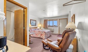 1409 Cedar St, Beresford, SD 57004