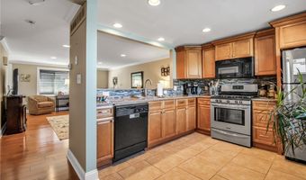 51 Stoneledge Ct, Amherst, NY 14221