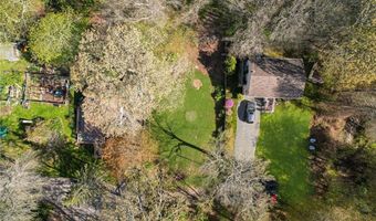 7 Winterberry Rd, Narragansett, RI 02882
