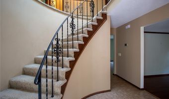 610 Deep Woods Dr, Aurora, OH 44202